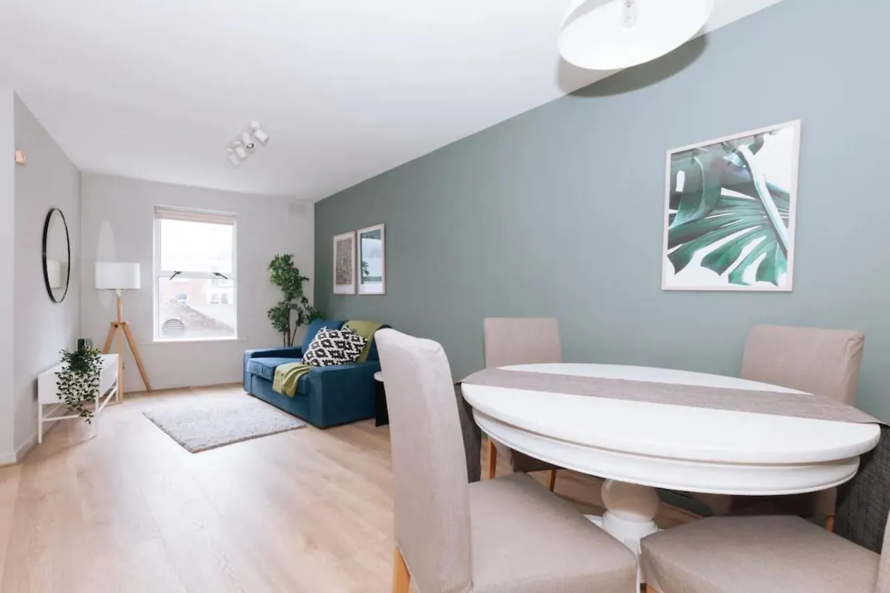 Relaxing 1Bd Flat With A Roof Terrace - Portobello Apartment Dublin