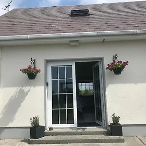 https://loch-nuala.galwayhotelsireland.net