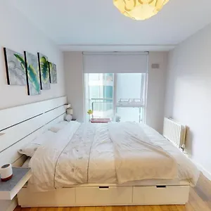 Centrally Located, Comfy 2-bed 2-bath Dublin